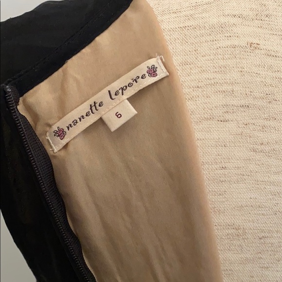 Nanette Lapore size 6 lace & beaded top - Picture 5 of 6